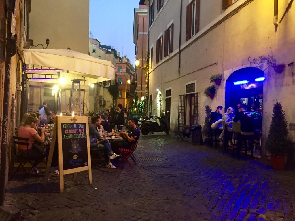 Il Vicolo Di Trastevere Rome Exterior photo