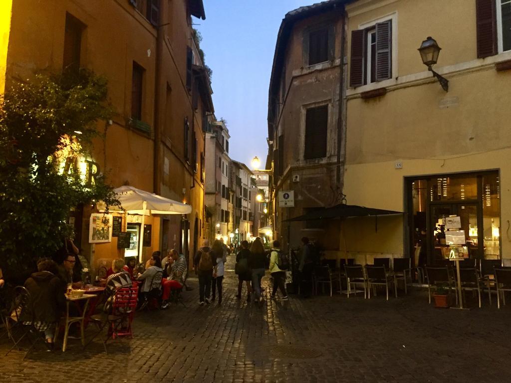 Il Vicolo Di Trastevere Rome Exterior photo